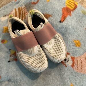 Sorel Kids Sneakers in White and Pink